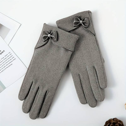 Bow-Touch Winter Gloves