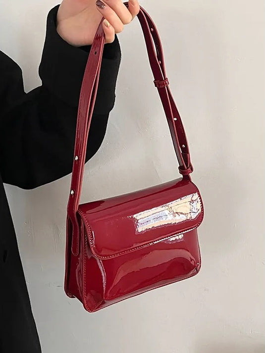 Victoria Glossy Shoulder Bag™