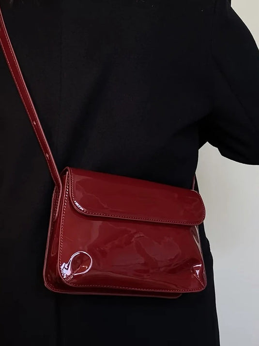 Victoria Glossy Shoulder Bag™